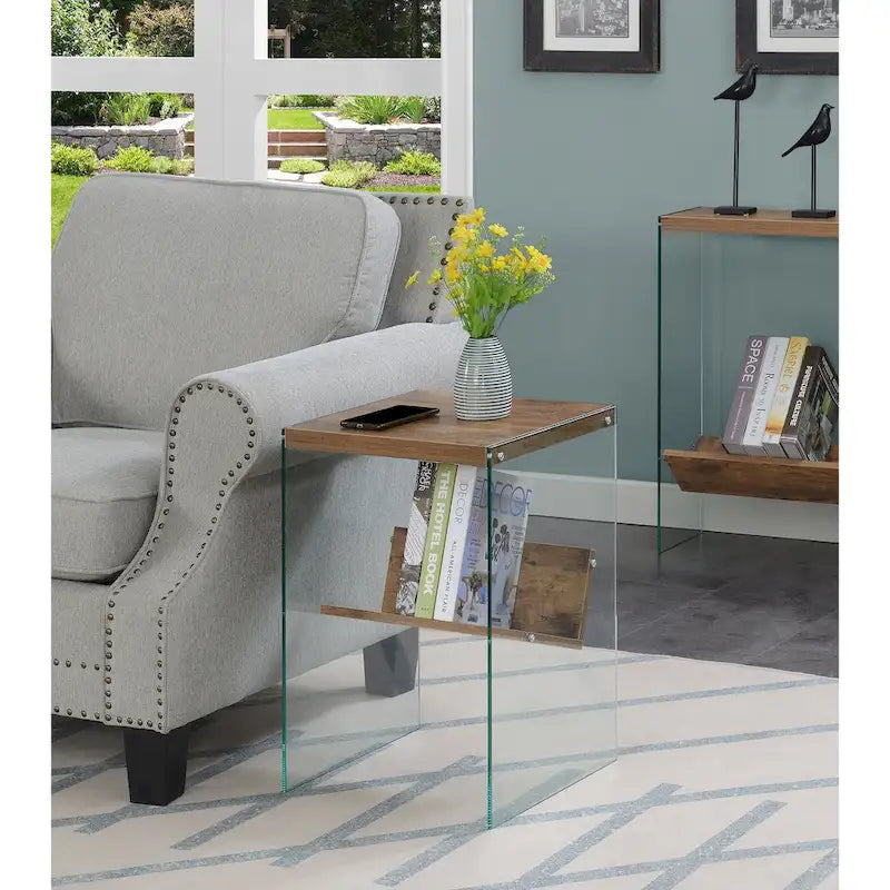 Moderner Glas-Beistelltisch mit Ablage
