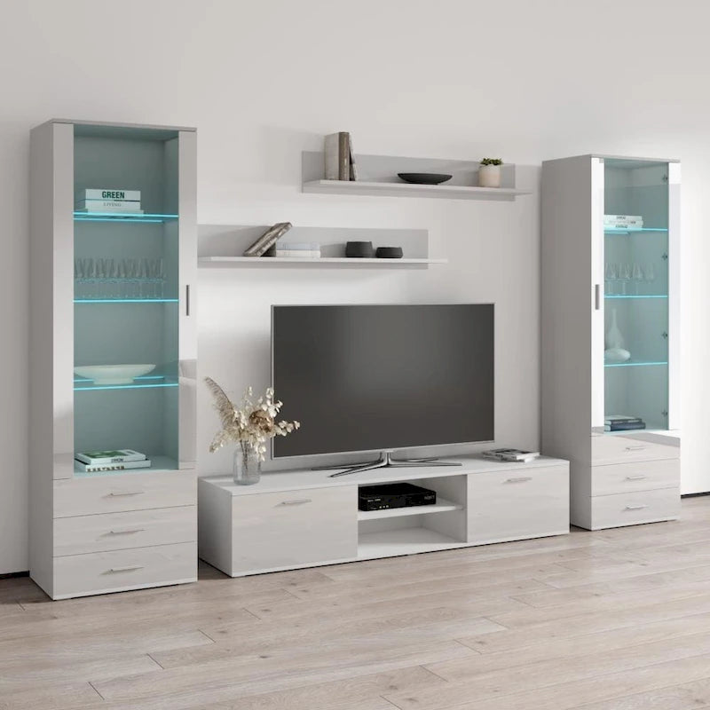 Moderne Wohnwand mit TV-Möbel und LED-Beleuchtung