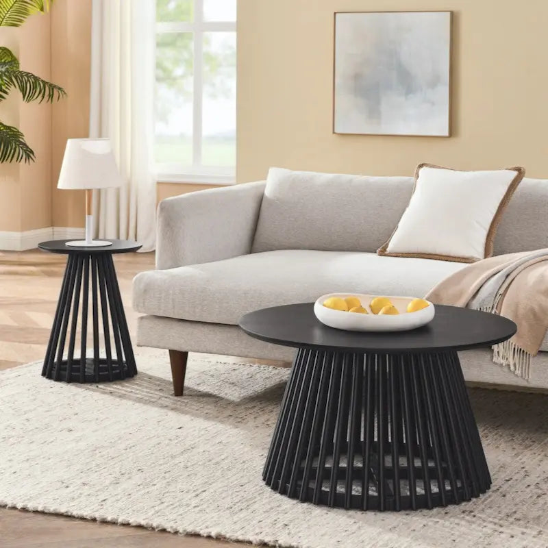 Massiver Couchtisch für das Wohnzimmer