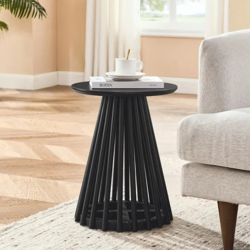 Massiver Couchtisch für das Wohnzimmer
