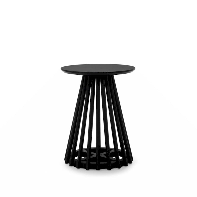 Massiver Couchtisch für das Wohnzimmer