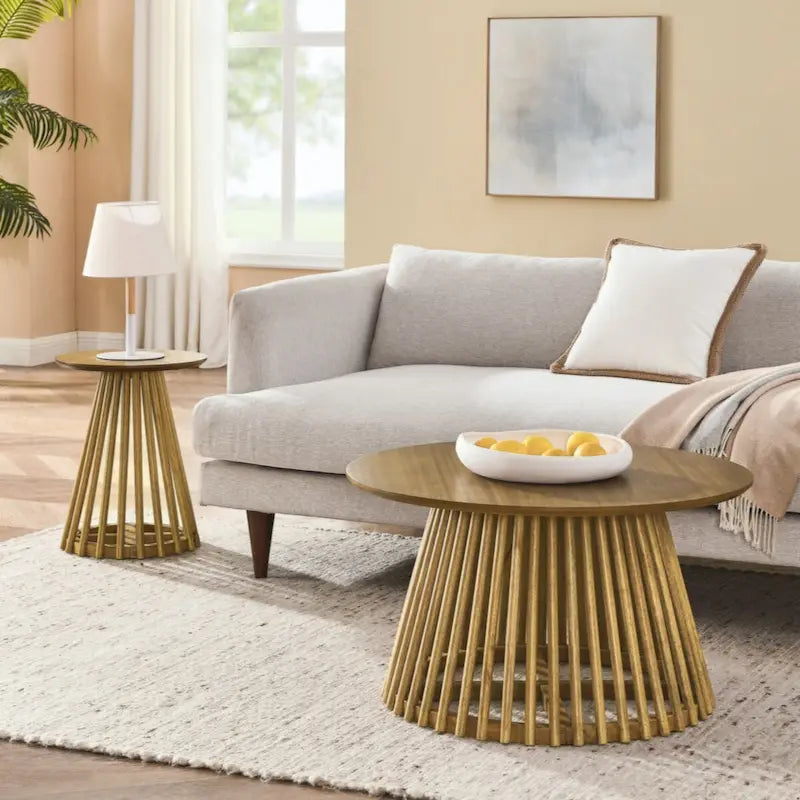 Massiver Couchtisch für das Wohnzimmer
