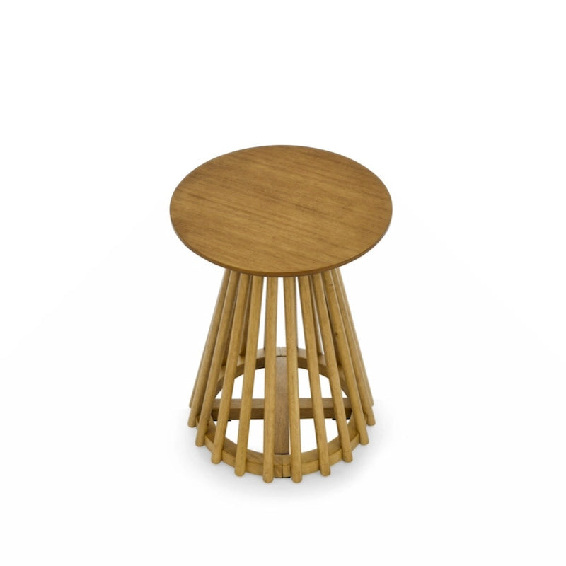 Massiver Couchtisch für das Wohnzimmer