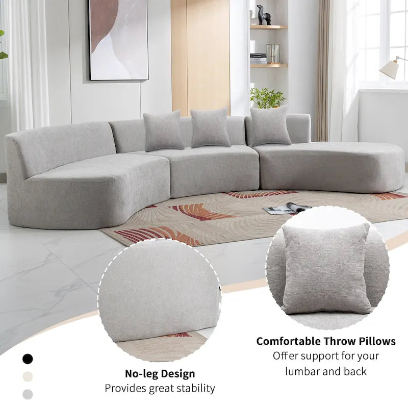 136" geschwungenes Ecksofa aus Chenille-Gewebe mit drei Zierkissen