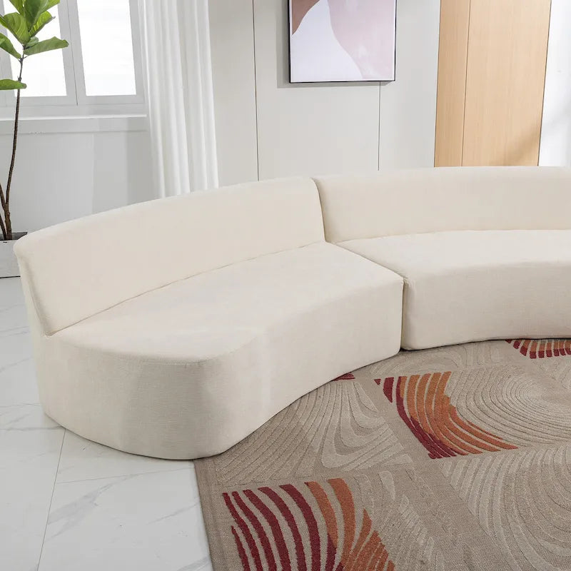 136" geschwungenes Ecksofa aus Chenille-Gewebe mit drei Zierkissen